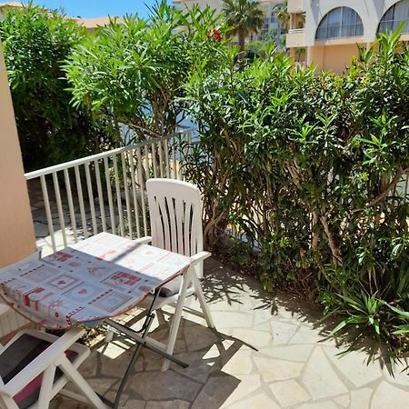 T2 Neuf Climatise A Sete 200M Plage, Parking Bagian luar foto